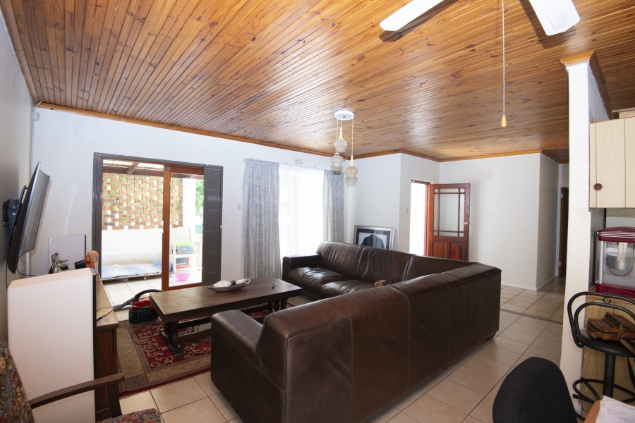 3 Bedroom Property for Sale in Middedorp Western Cape